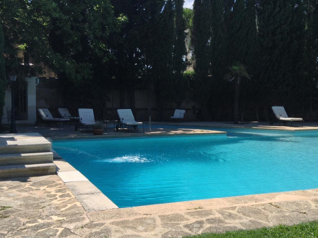 אביניון Hostellerie Les Frenes מראה חיצוני תמונה